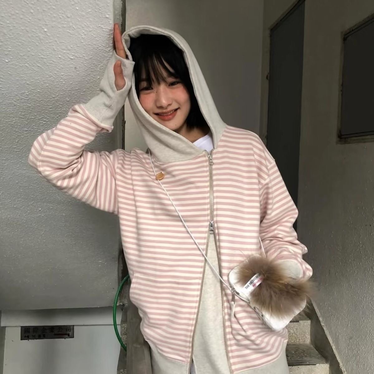 韩版themuseumvi春款卫衣/绒衫