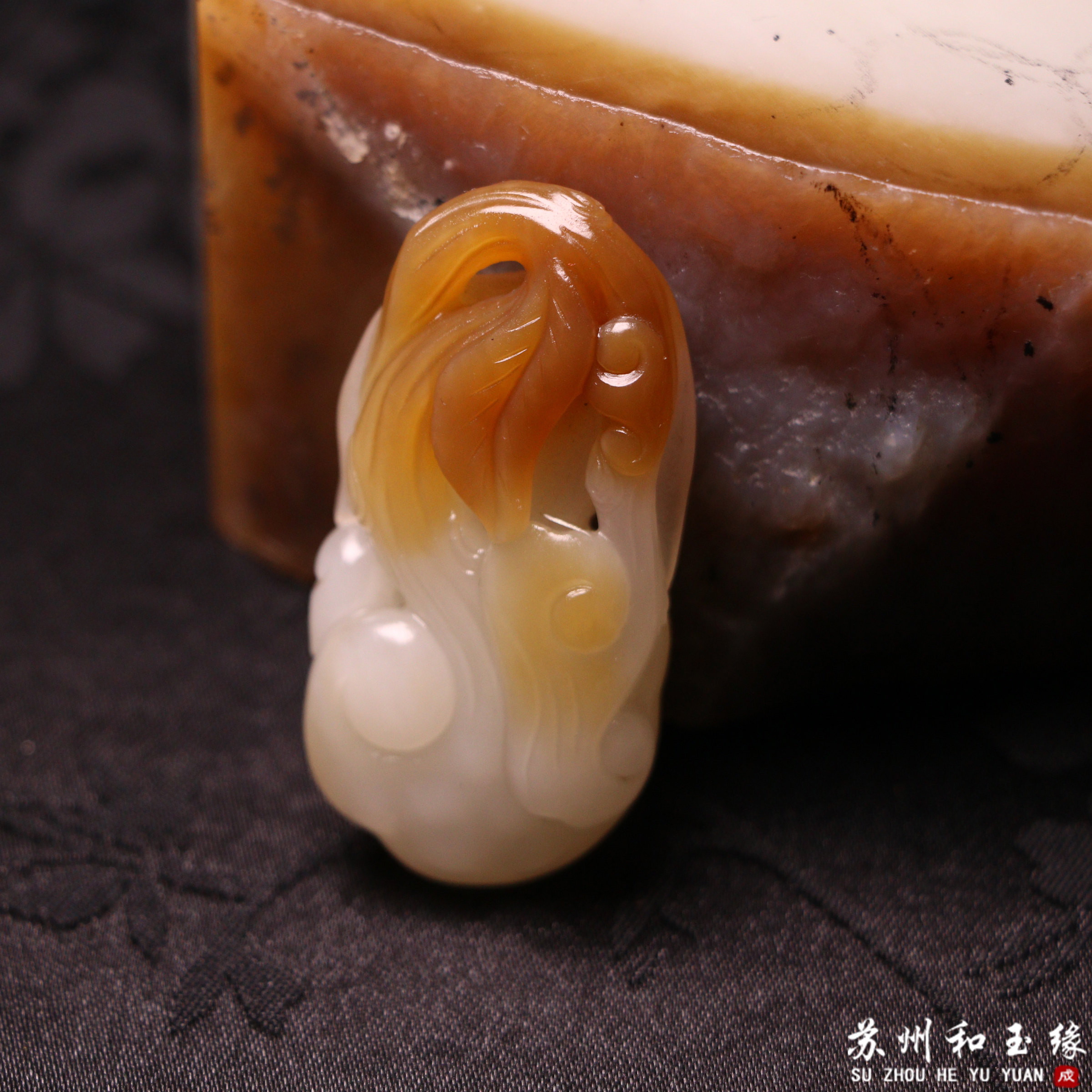 苏州和玉缘16克新疆和田玉且末金山糖白灵芝如意玉石挂件苏工工艺