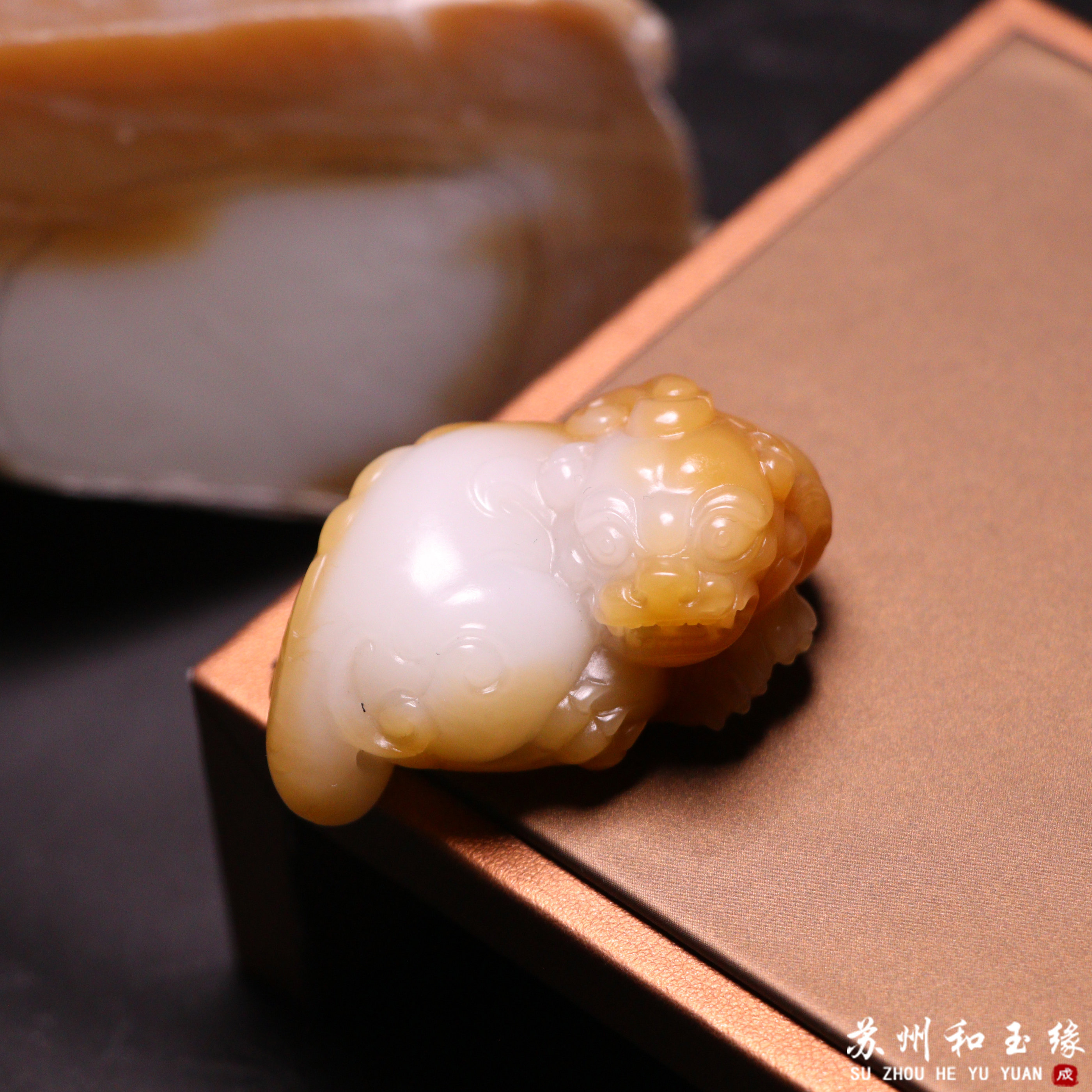 苏州和玉缘54.8克新疆和田玉且末金山糖白貔貅玉石挂件苏工工艺