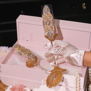 结婚订婚敬酒杯diy新人一对香槟高脚杯创意碎钻交杯高级装饰氛围