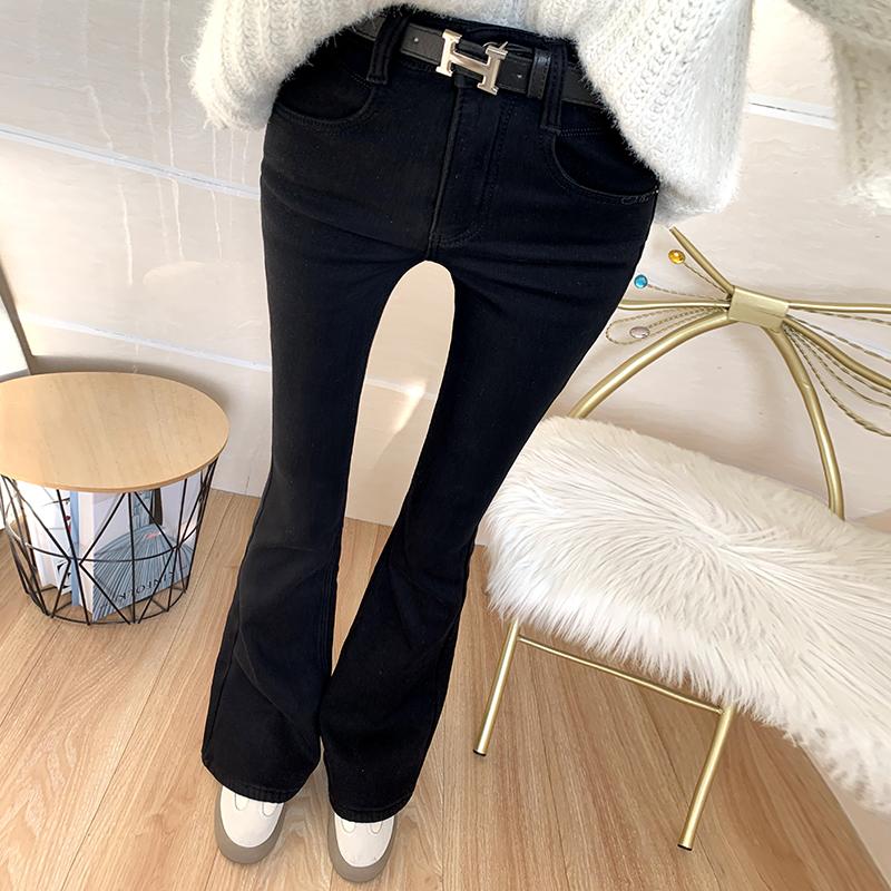 纯黑色高腰加绒微喇牛仔裤显腿长