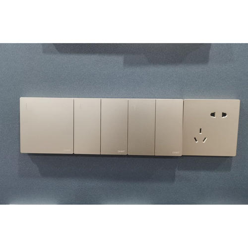 正泰86墙壁开关面板插座2H金色