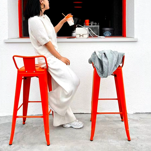 Железный апельсиновый бар