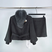 6793富人区千金感狐狸毛领小香风套装 女轻奢羽绒外套半身裙两件套