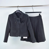 法式 轻奢小香风羽绒套装 女冬chic显瘦毛呢蝴蝶结外套半身裙两件套