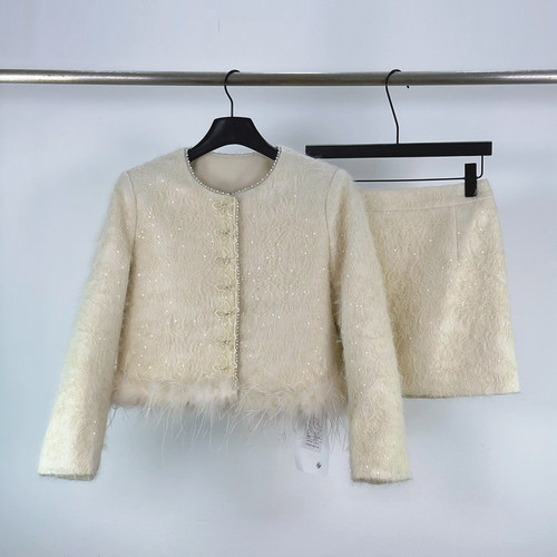 柏多伊俪聚上衣半身裙小香风套装