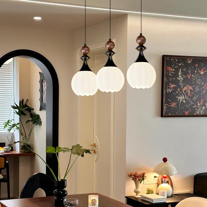 法式中古风餐厅吊灯2025新款高级感美式复古大厅护眼餐厅主卧室灯