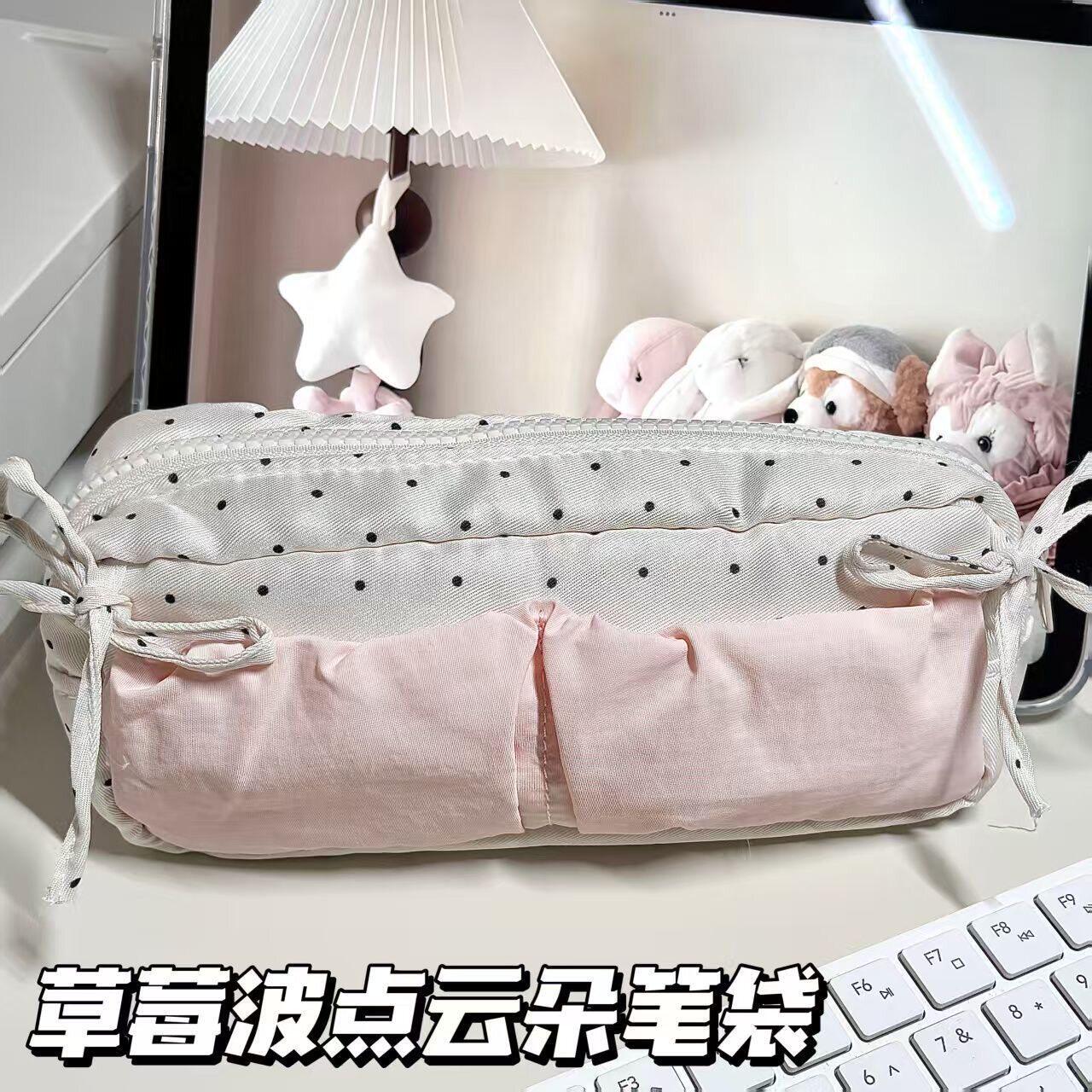 ins风韩系粉色草莓波点笔袋少女心大容量铅笔袋高颜值文具收纳袋