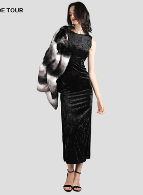 QU DETOUR圆领露背简约高开叉长旗袍2025年秋黑色年会丝绒连衣裙