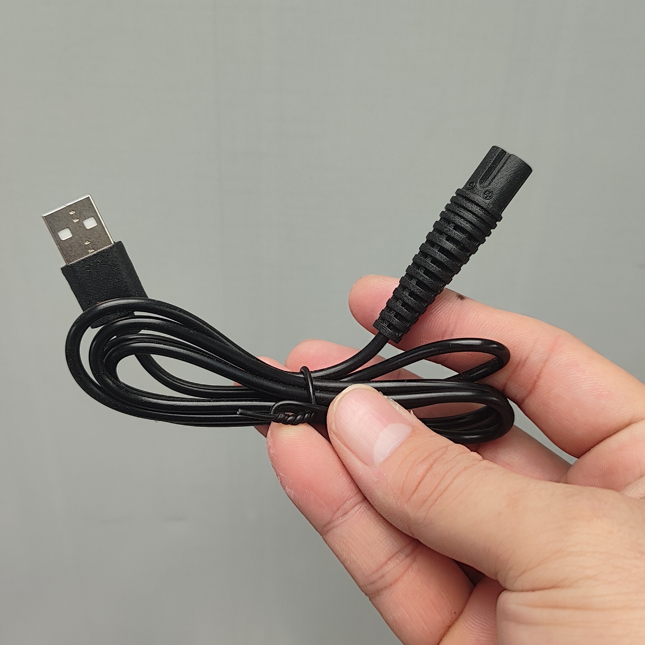 BaByliss芭比丽丝BABFS2BCN增白器电推剪剃须刀配件充电线充电器