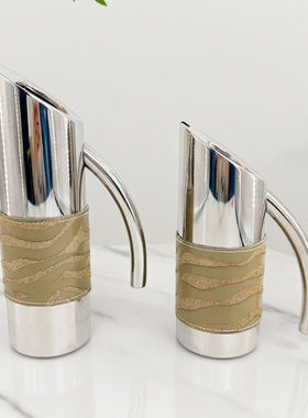 餐厅吧台咖啡馆角装饰摆件软装氛围布置水壶法压壶磨豆机美学陈列