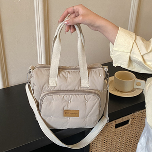 大容量妈咪包包女2026新款多功能便携手提包产检包袋母婴包单肩包