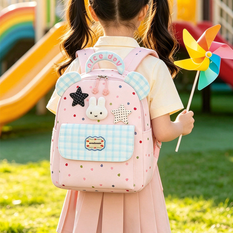 幼儿园儿童双肩背包可爱卡通图片
