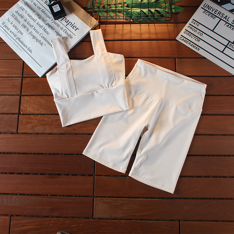 运动文胸套装女夏季宽松假两件短裤防走光训练瑜伽固定一体式内衣
