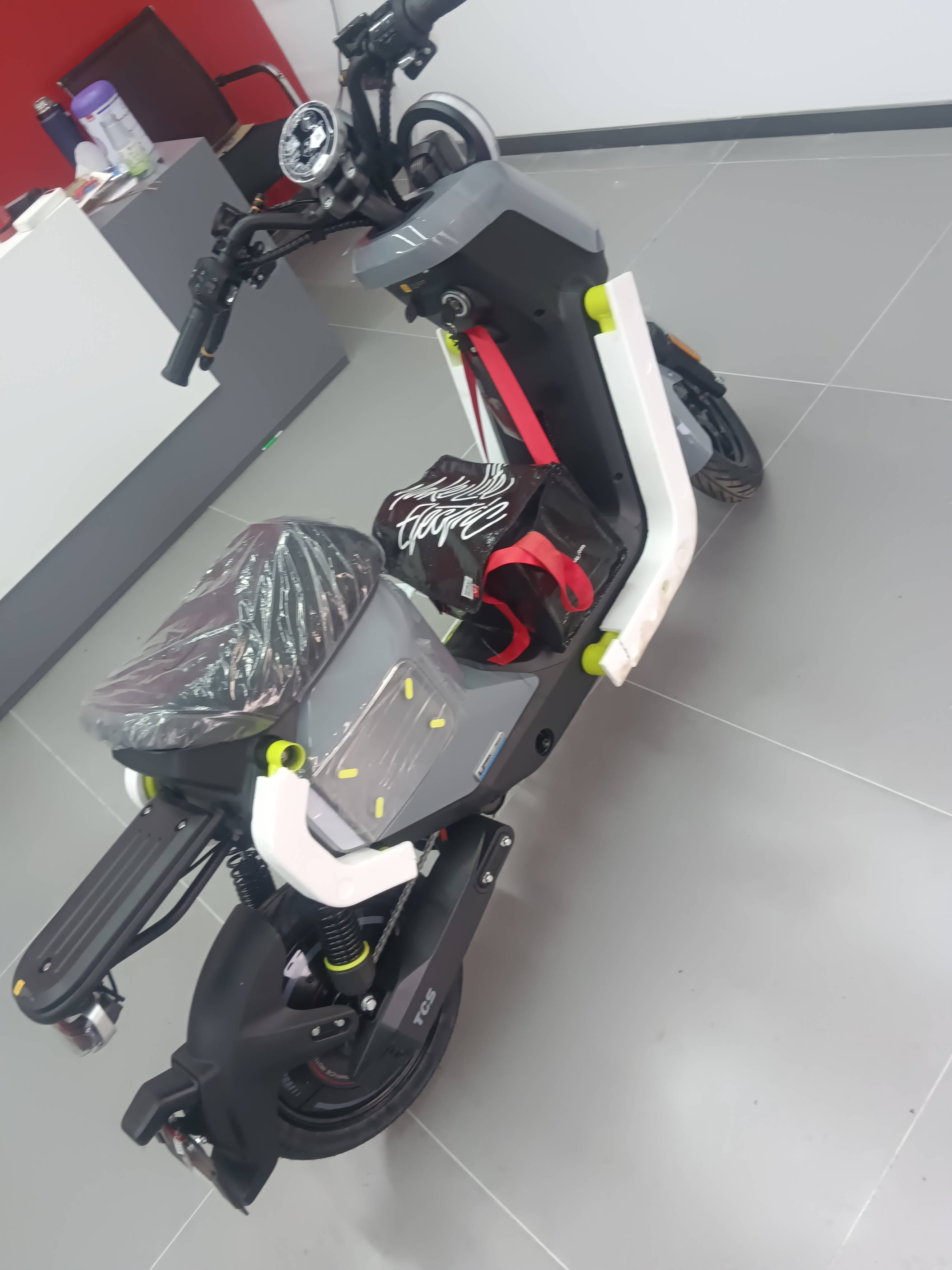 【国家补贴】小牛电动车Umax/U3动力版 锂电电瓶成人代步自行车