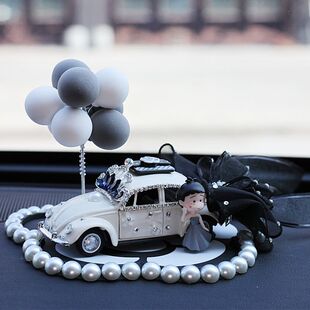 汽车摆件可爱小丸子车载摆件蝴蝶结汽车饰品香水座个性 女士车内装