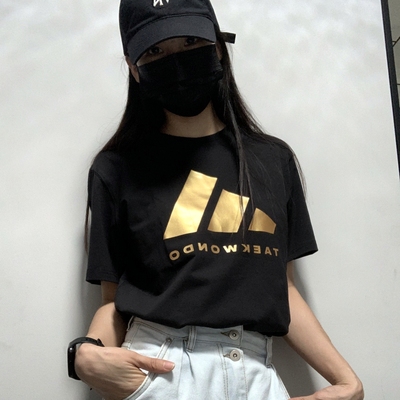 Adidas新款速干休闲短袖