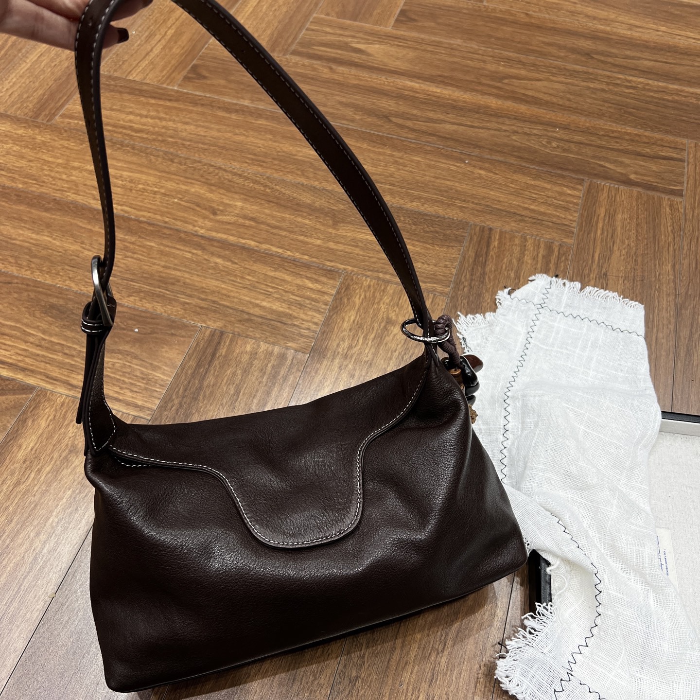 新款韩版植鞣牛皮腋下包女休闲百搭单肩斜挎包真皮高级感手提女包