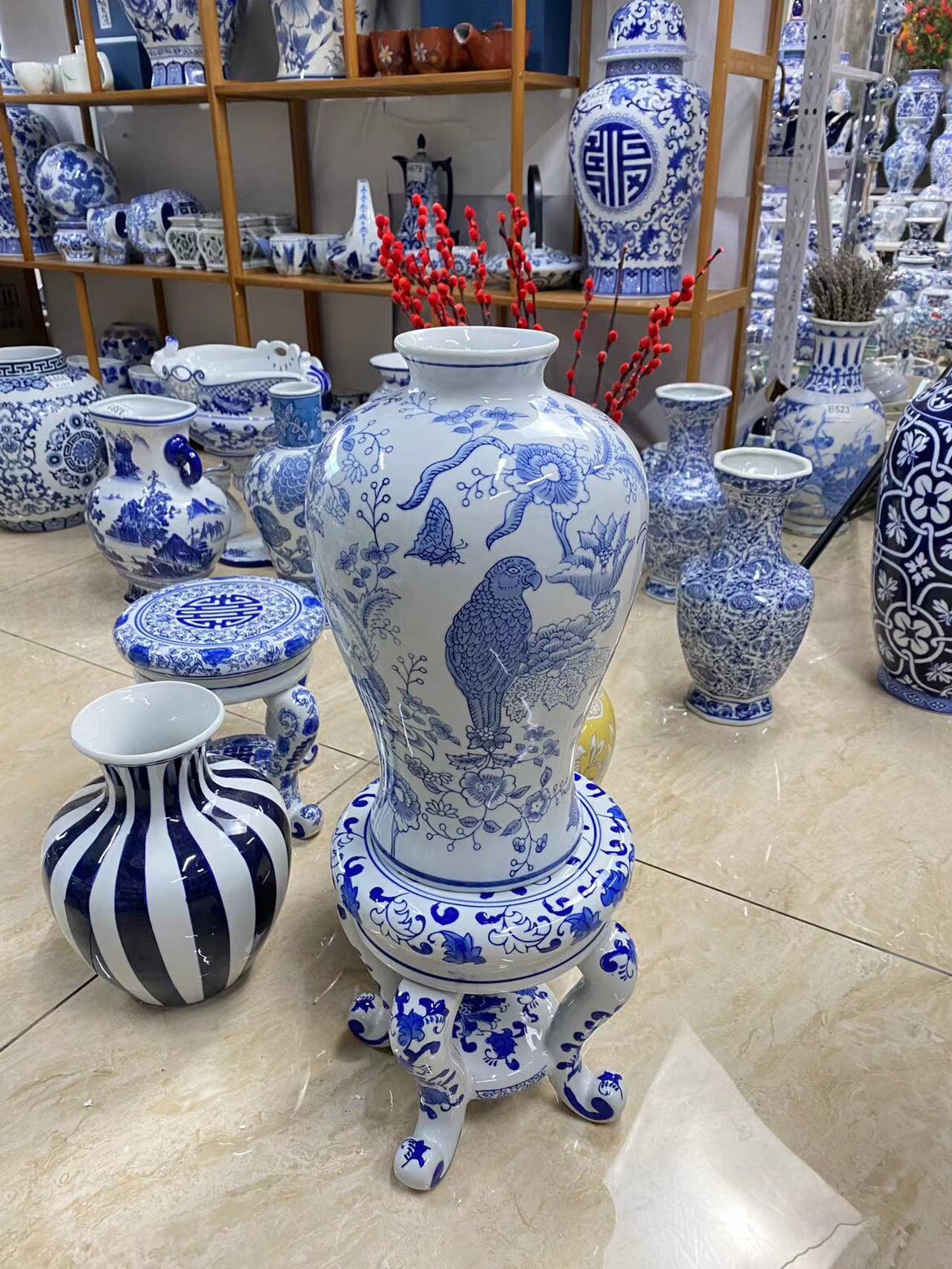 青花仿古典四脚古凳子拼接客厅手绘双喜花卉桌面摆件景德镇花盆底
