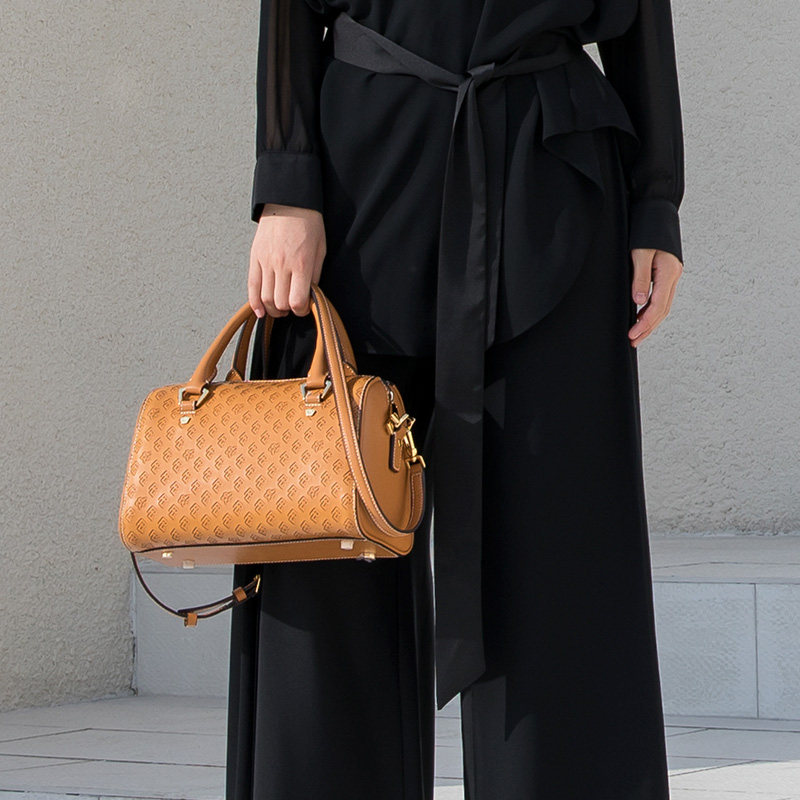 PLD保兰德真皮枕头包女手提包牛皮官方斜挎波士顿包大容量黑色