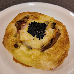 南山东篱佛卡夏三明治披萨 芝士牛肋条黑松露蟹柳咖喱鸡榴莲鱿鱼