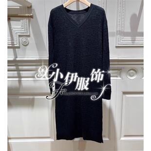 曼娅奴2023年冬装 V领休闲针织简约直筒连衣裙女MN42DW249 新款