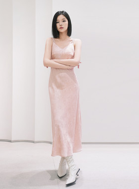 曼娅奴女装2026夏季新款海边度假裙子提花吊带连衣裙MQ14DD620