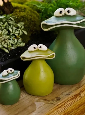 大嘴蛙恶搞摆件可爱装饰品设计