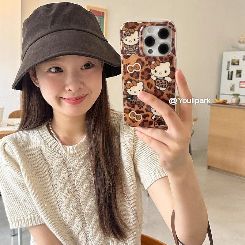 秋冬辣妹豹纹可爱猫咪适用16pro苹果16ProMax手机壳iPhone15Pro全包12新款14Pro双层13pm少女