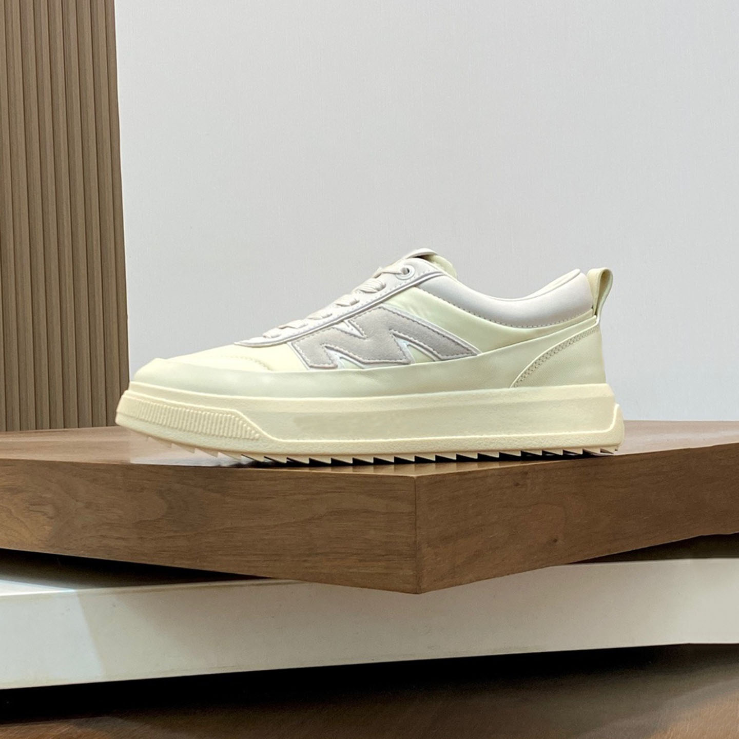 2026春季新款时尚潮牌男鞋厚底休闲鞋男士系带板鞋透气百搭帆布鞋