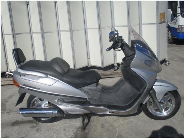 船250天浪250 AN250 Burgman Skywave250白色低挡风玻璃98-02