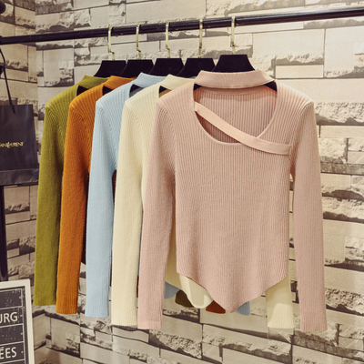 加厚款别致镂空套头挂脖针织衫