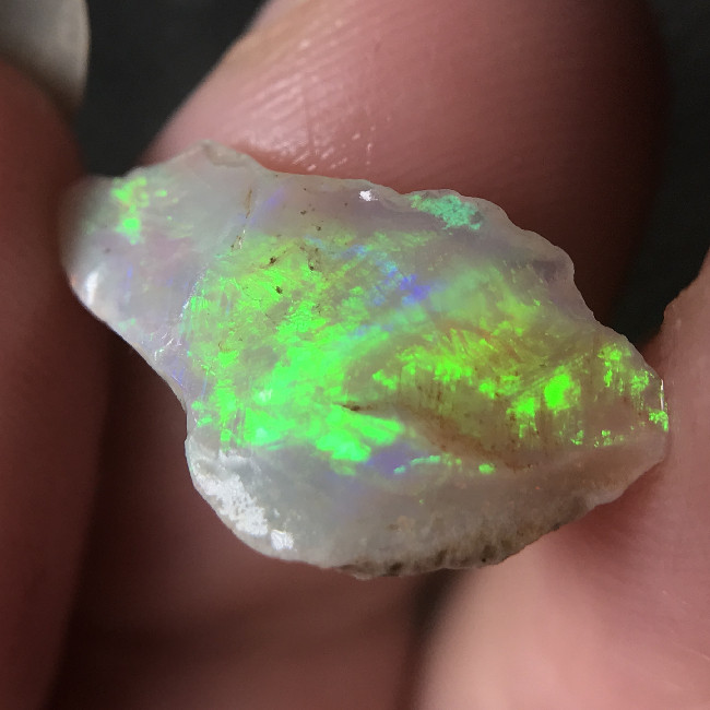 厂家天然欧泊/黑欧泊/澳宝原石原料/粗磨石/DIY练手料3.15ct