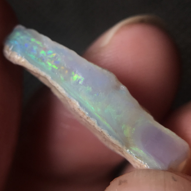 厂家天然欧泊/黑欧泊/澳宝原石原料/粗磨石/DIY练手料5.6ct