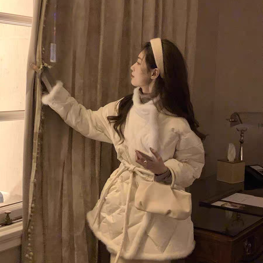 繁花5冬季新款毛绒边淑女菱形格收腰保暖羽绒服外套(配腰带)7206