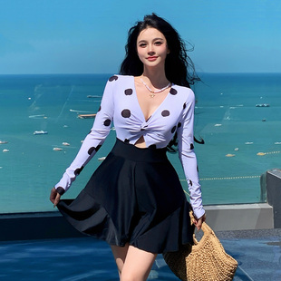 绝美波点深V聚拢泳衣女长袖连体裙裤保守遮肚显瘦2026泡温泉泳装