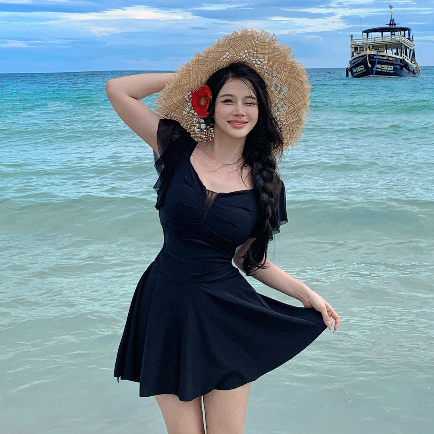 泳衣女款泡温泉连体裙式保守遮肚大码微胖女孩黑色显瘦2026年新款