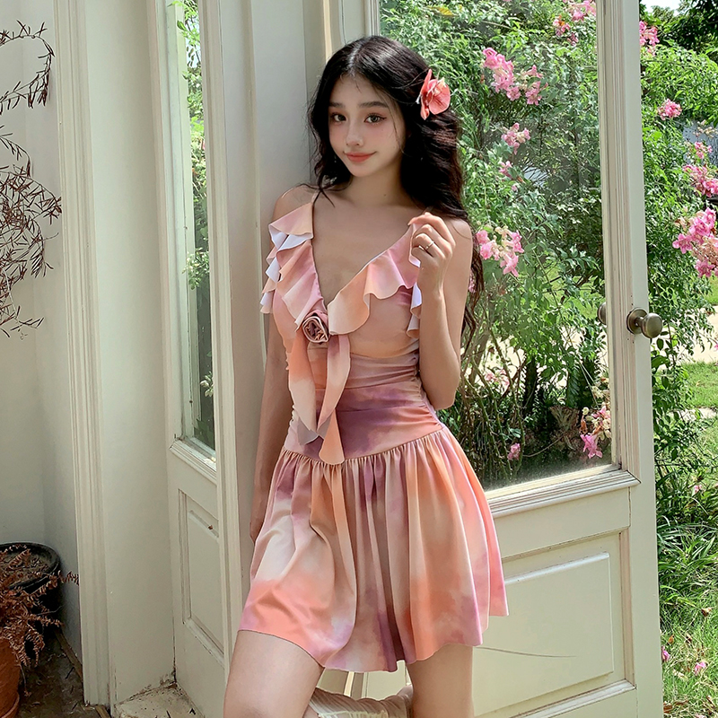 游泳衣女连体遮肉显瘦纯欲少女风保守平角度假亮色海边高级感泳装