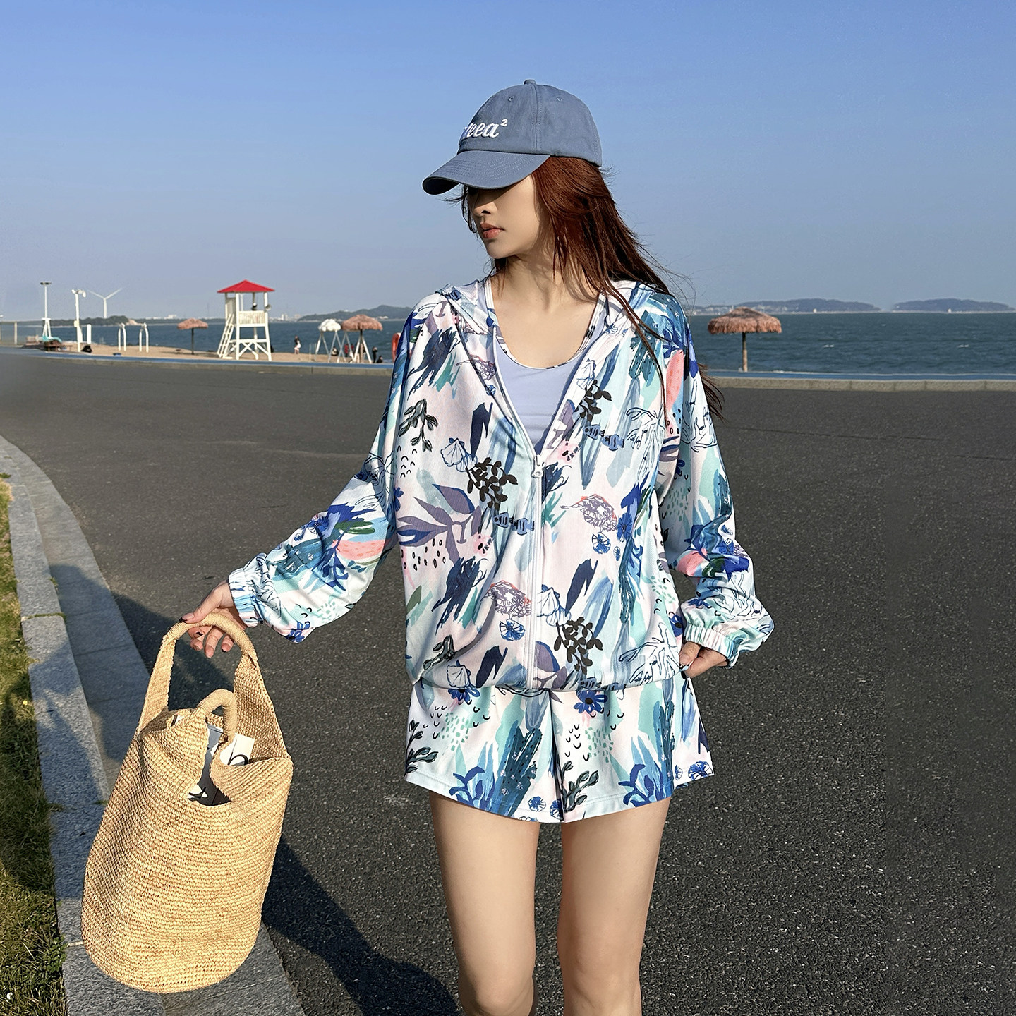 泳衣女款泡温泉学生运动分体宽松裤裙三件套微胖女孩2026年游泳衣