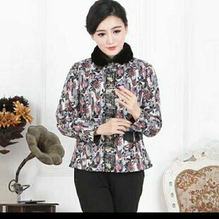 90绒品牌羽绒服女款短款羽绒内胆妈妈装獭兔毛领可拆卸刺绣防寒