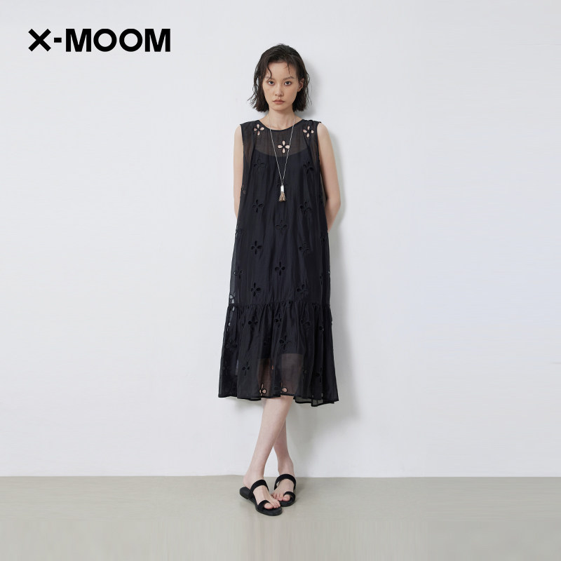 X--MOOM花朵镂空露背无袖连衣裙