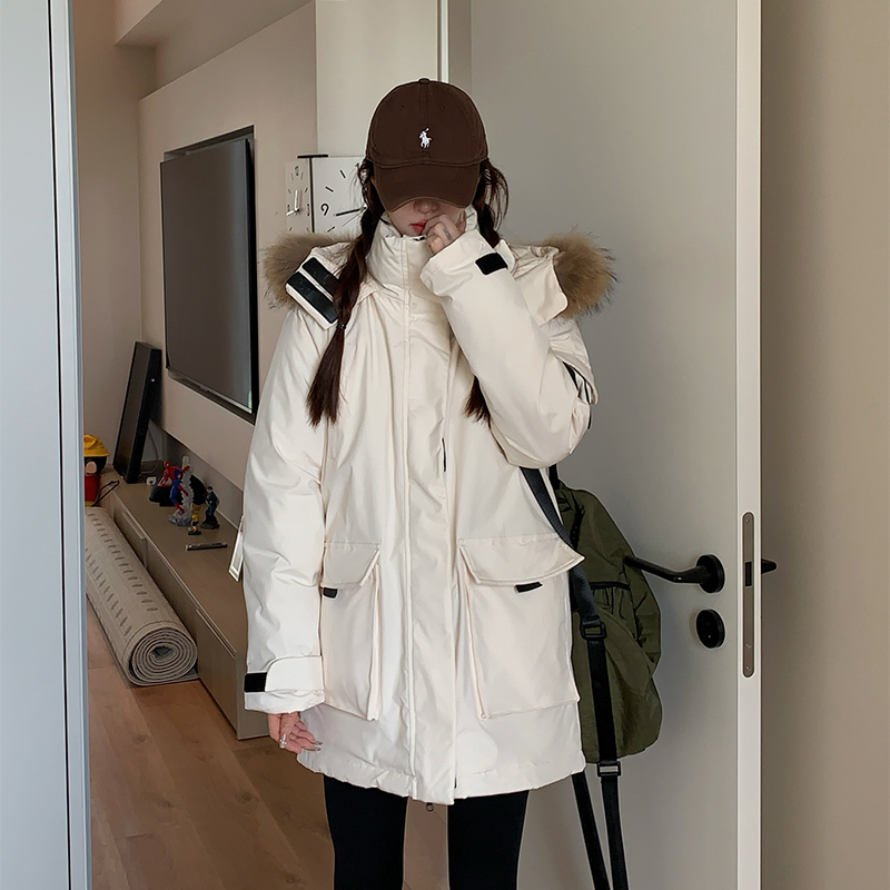 实拍情侣派克服工装羽绒