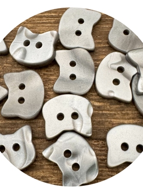 【10粒灰色小猫头纽扣】可爱银灰色树脂猫脸扣子手工diy创意饰扣