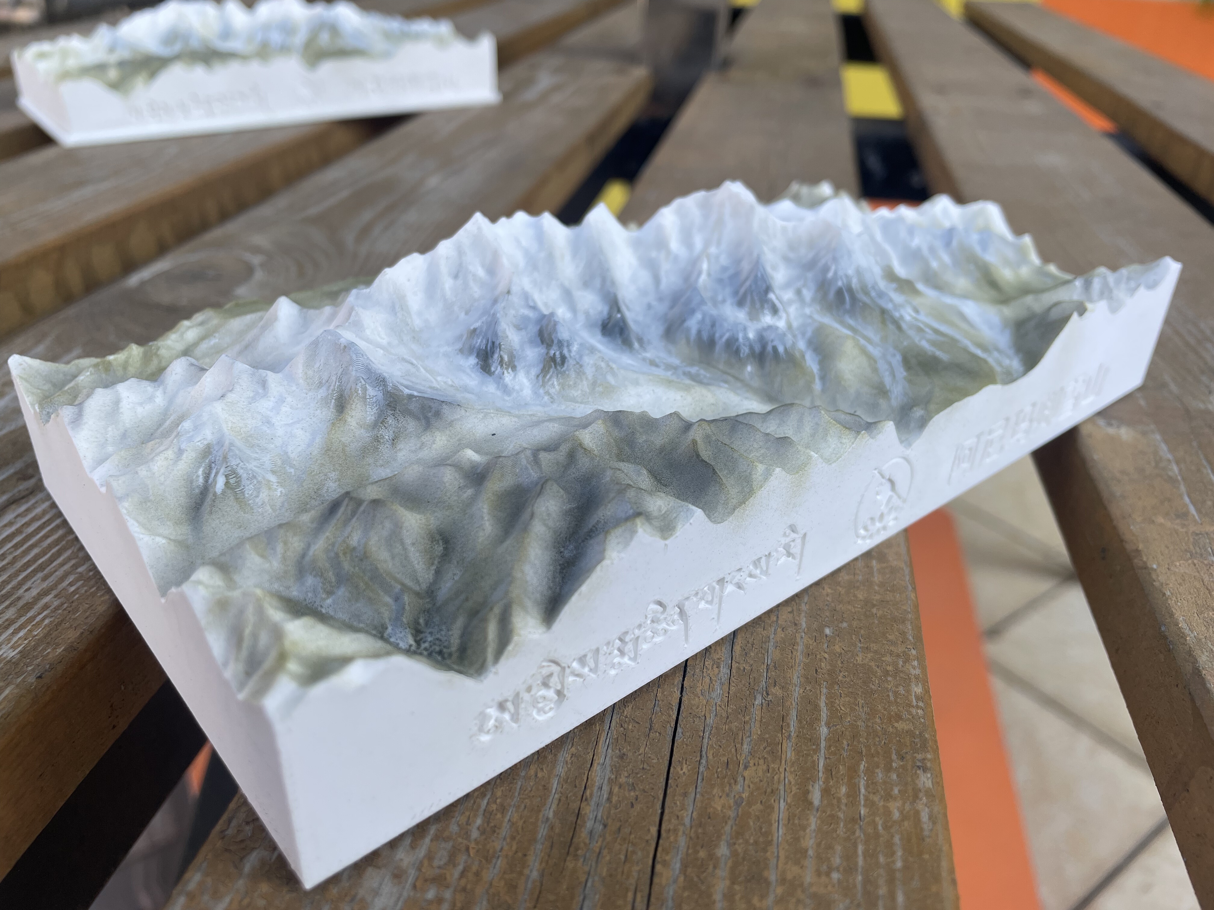 阿尼玛卿雪山雪山摆件桌面摆件