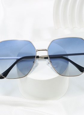 GP高级感金属镶钻太阳眼镜