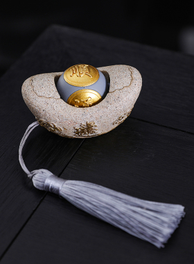 拾光时来运转砂岩手把件招财转运