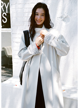 BLUEerror 慵懒宽松立领格纹拼接白色风衣女法式气质长款外套秋季