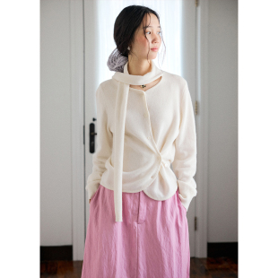羊绒围巾领白色短款 冬季 毛衣开衫 收腰慵懒针织衫 女法式 BLUEerror