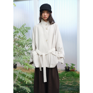 BLUEerror 慵懒收腰外套春 莱赛尔垂感轻薄白色立领风衣女宽松法式