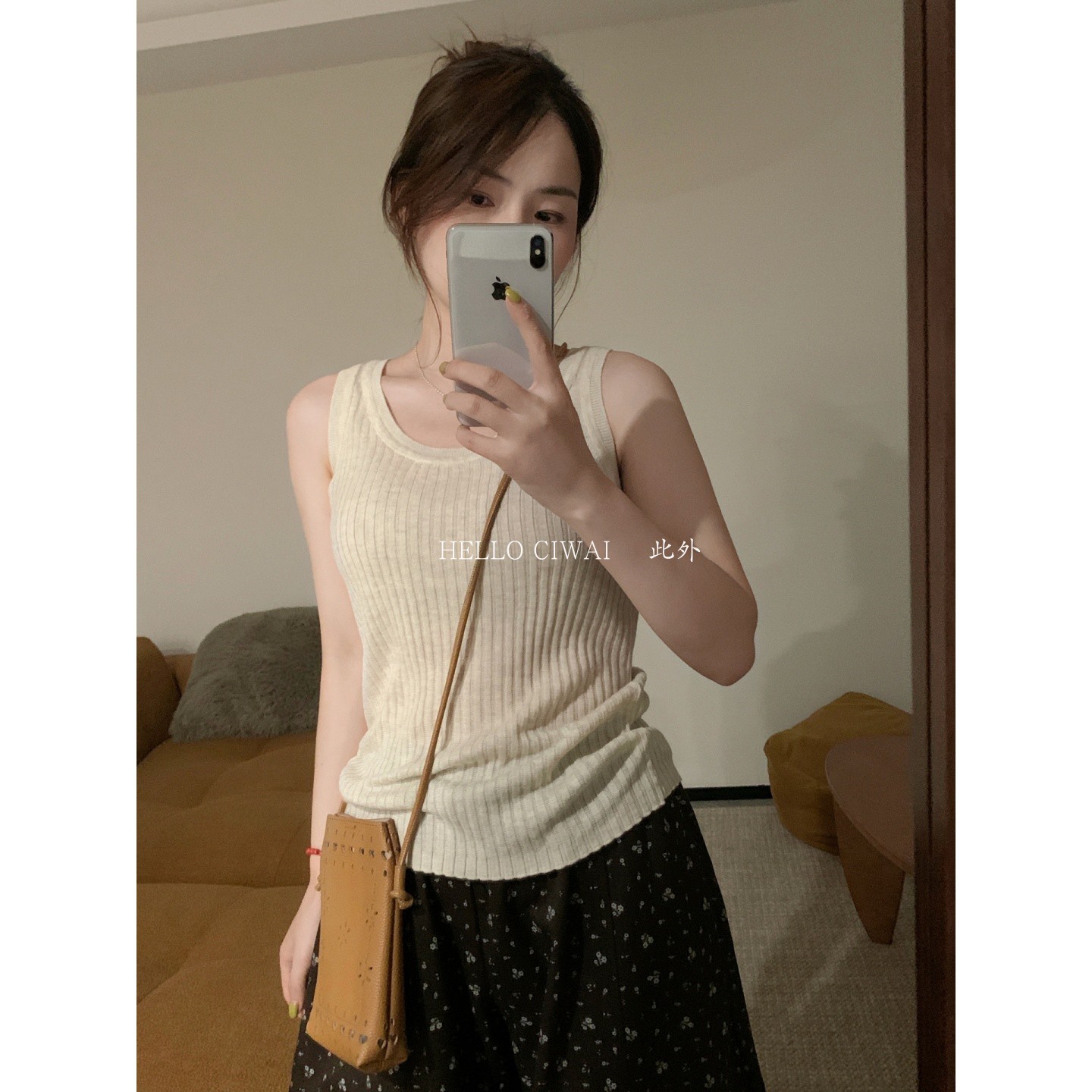 此外纯色宽肩带针织背心女图片